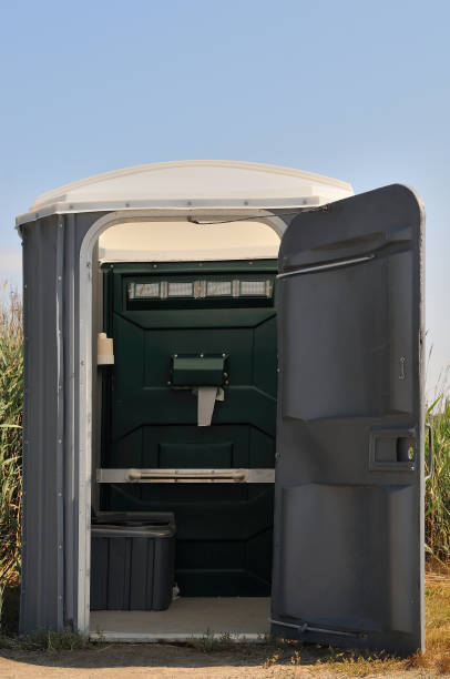 Porta potty delivery and setup in Okolona, MS